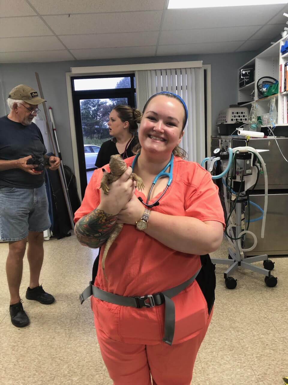 vet with lizard