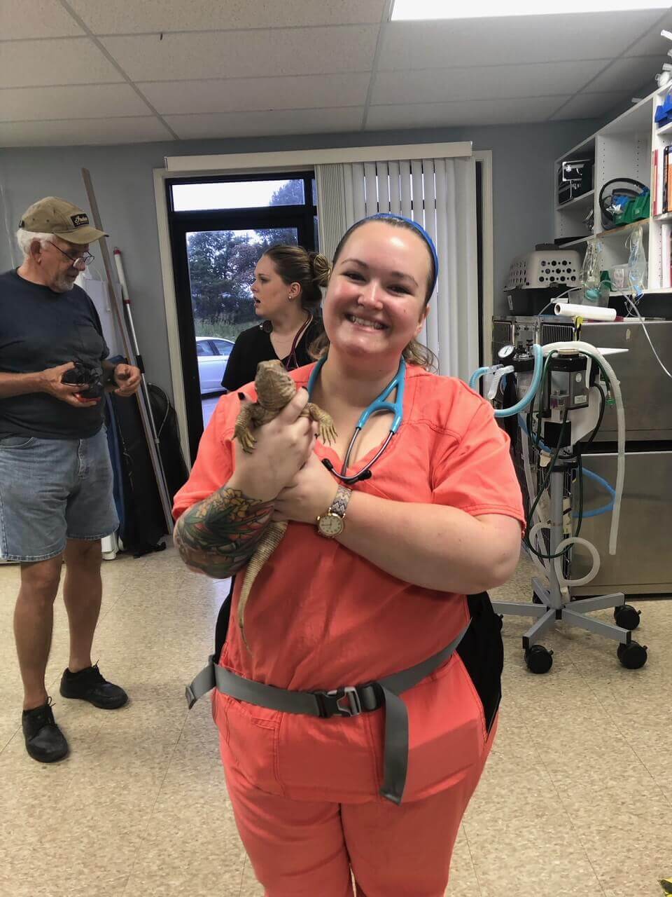 vet with lizard 