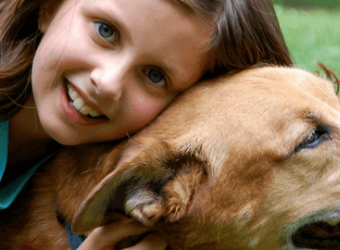 5 Advantages for Kids Who Grow Up With Dogs